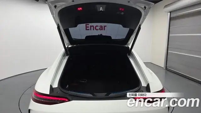 Mercedes-Benz AMG GT 2022 — Photo 13/20