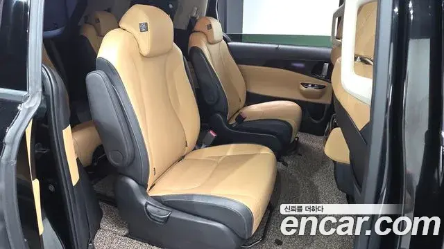 Kia Carnival 2022 — Photo 12/20