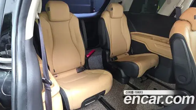 Kia Carnival 2022 — Photo 13/20