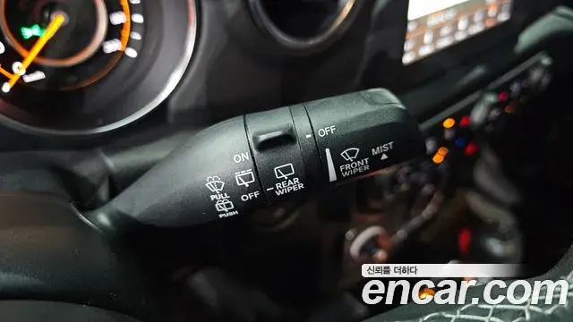 Jeep Wrangler 2019 — Şəkil 33/34