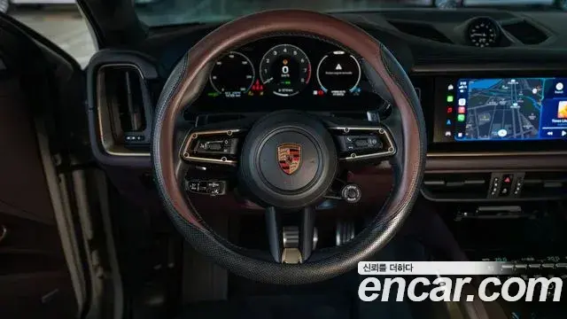 Porsche Cayenne 2025 — Photo 17/18