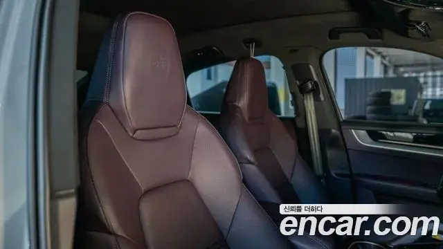 Porsche Cayenne 2025 — Photo 12/18