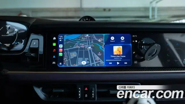 Porsche Cayenne 2025 — Photo 8/18