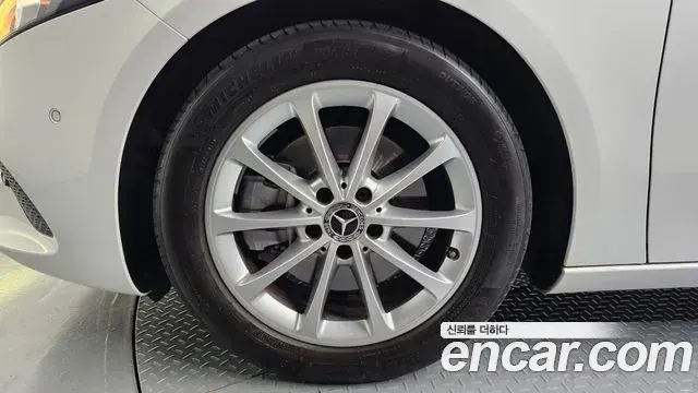 Mercedes-Benz A-Class 2020 — Фото 5/20
