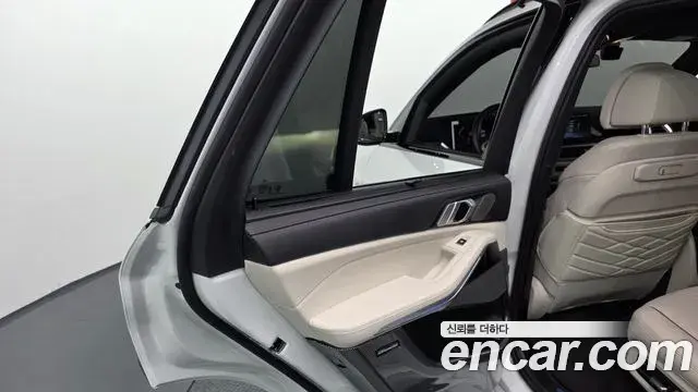 BMW X5 2025 — Photo 8/39