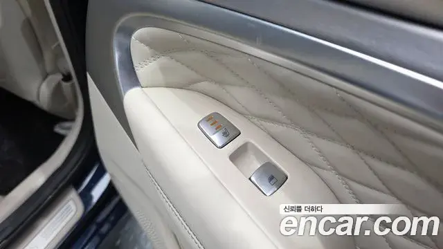 Genesis G70 2019 — ფოტო 10/39