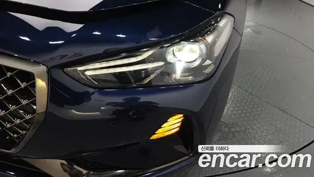 Genesis G70 2019 — ფოტო 25/39