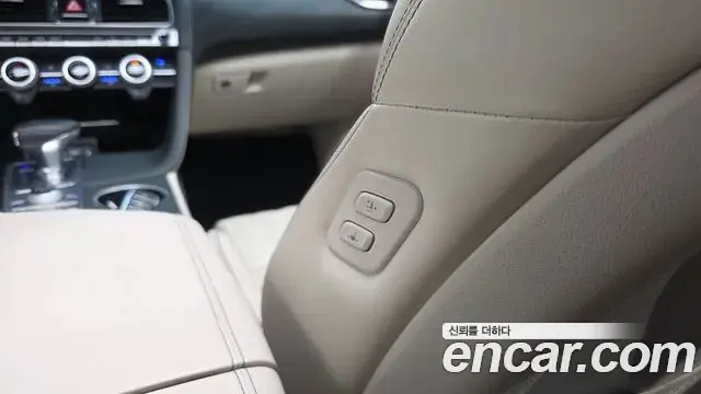 Genesis G70 2019 — ფოტო 22/39
