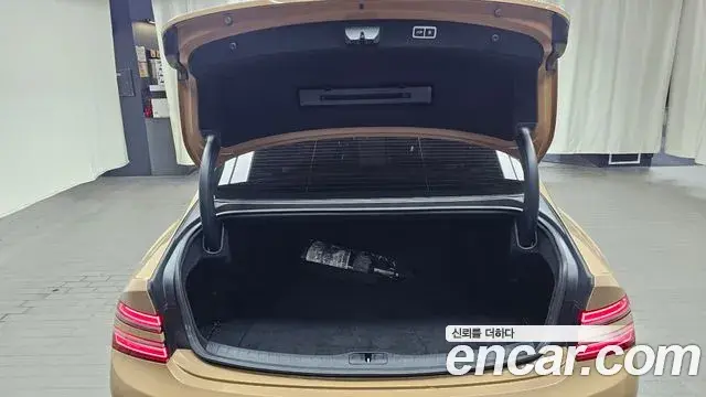 Genesis G80 2021 — Şəkil 28/33