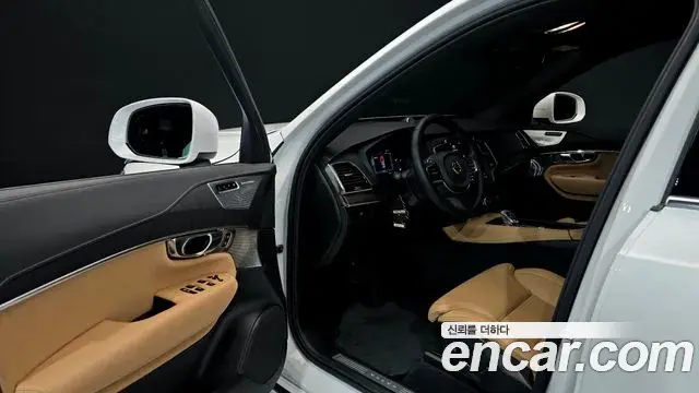 Volvo XC90 2025 — ფოტო 7/32