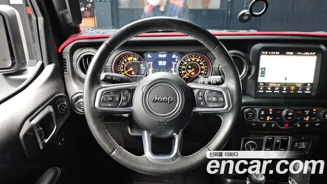 Jeep Wrangler 2019 — Photo 18/31