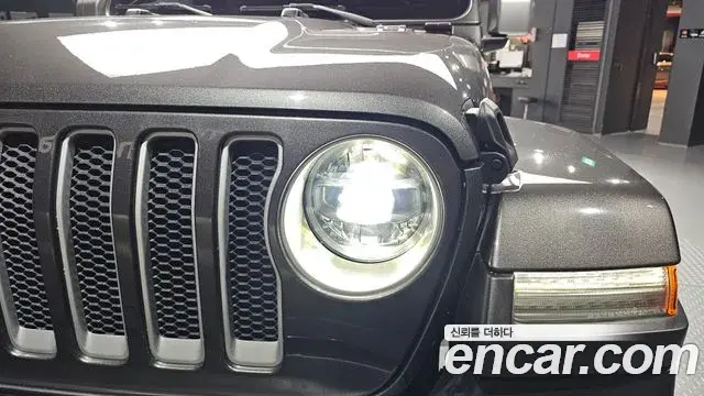 Jeep Wrangler 2019 — Photo 21/31
