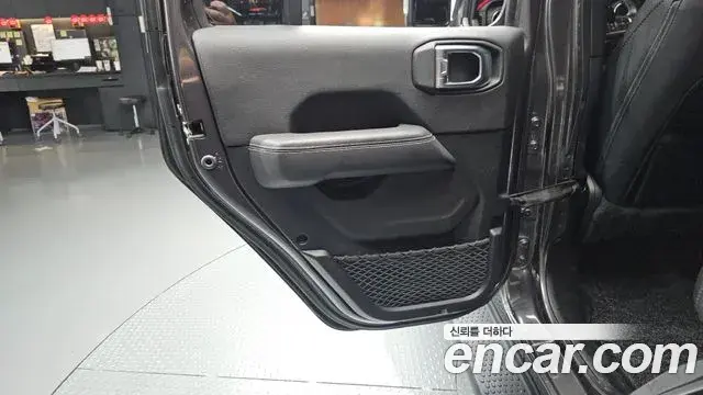 Jeep Wrangler 2019 — Photo 11/31