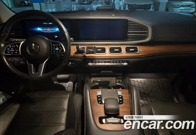 Mercedes-Benz GLE-Class 2020 — Фото 8/16