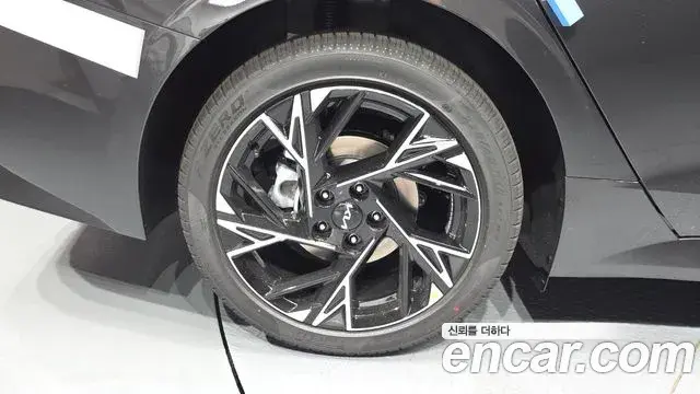 Kia K5 2026 — Şəkil 2/20