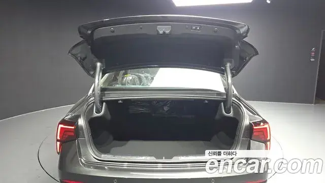 Kia K5 2026 — Şəkil 14/20