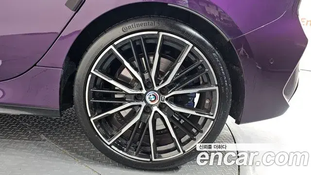BMW 1 Series 2022 — Şəkil 9/33