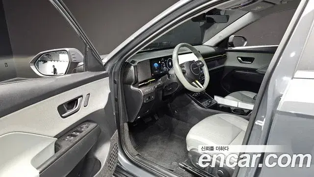Hyundai Kona Hybrid 2023 — Photo 12/36