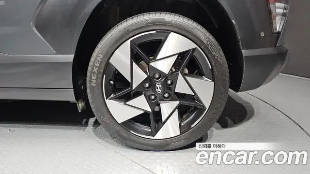 Hyundai Kona Hybrid 2023 — Photo 20/36