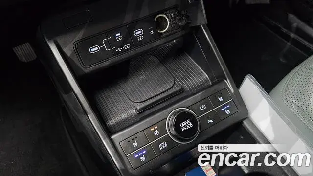 Hyundai Kona Hybrid 2023 — Photo 21/36