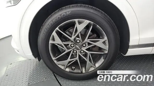 Genesis GV70 2021 — Photo 18/20