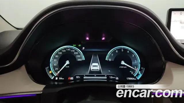 Genesis GV70 2021 — Photo 4/20