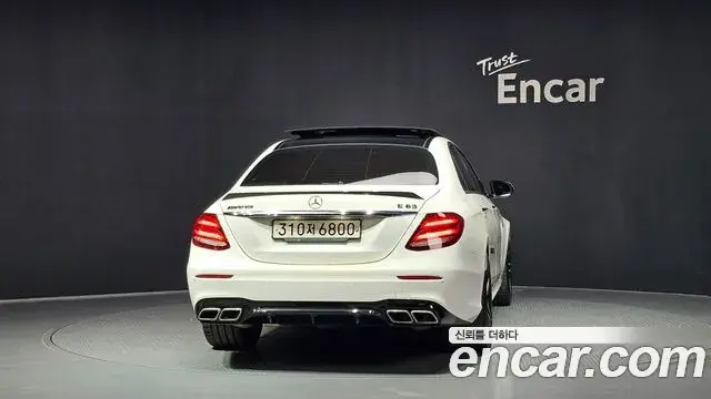 Mercedes-Benz E-Class 2019 — Şəkil 20/34