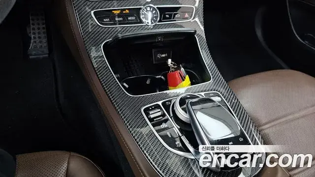 Mercedes-Benz E-Class 2019 — Şəkil 26/34