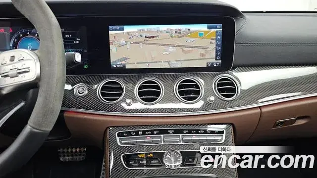 Mercedes-Benz E-Class 2019 — Şəkil 14/34