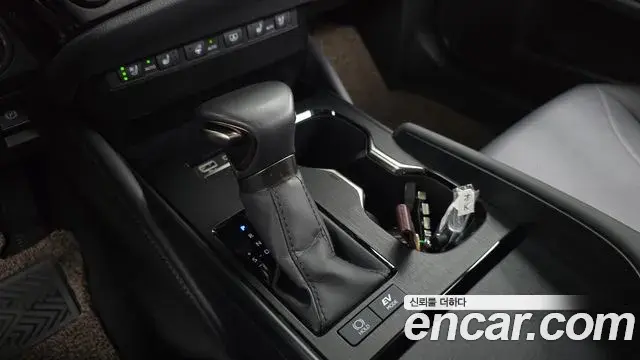 Lexus ES300h 2025 — Şəkil 33/33