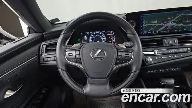 Lexus ES300h 2025 — Şəkil 17/33