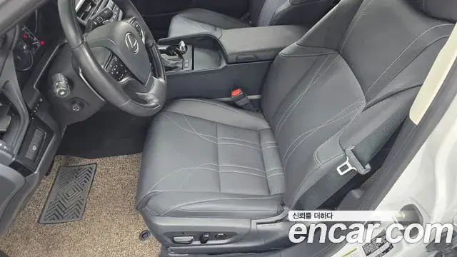 Lexus ES300h 2025 — Şəkil 22/33