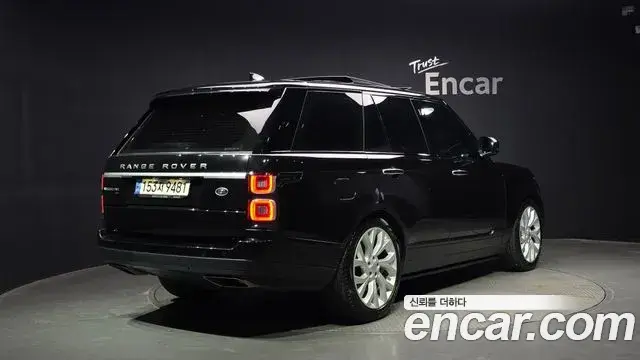 Land Rover Range Rover 2021 — Şəkil 18/36