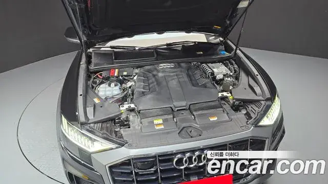 Audi Q8 2021 — ფოტო 3/20