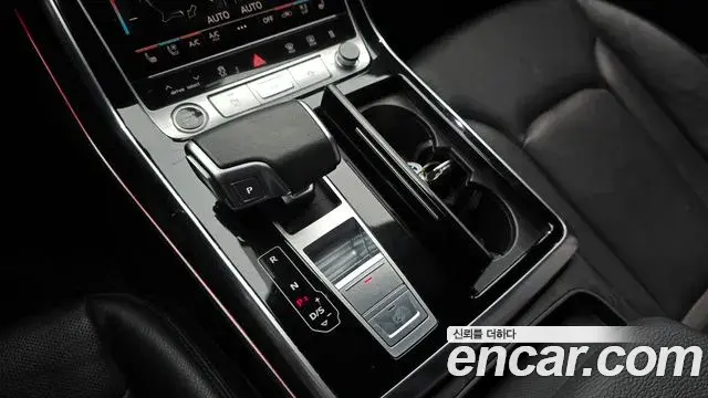 Audi Q8 2021 — ფოტო 11/20