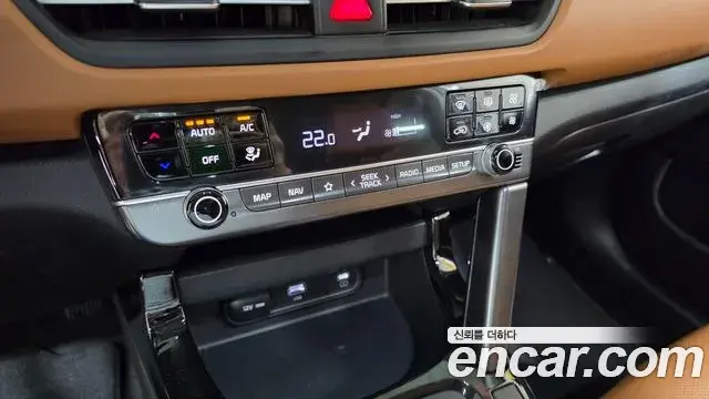 Kia Seltos 2022 — Photo 8/20