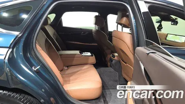 Genesis G80 2022 — Şəkil 27/34