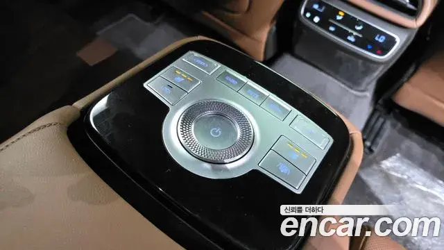 Genesis G80 2022 — Şəkil 33/34