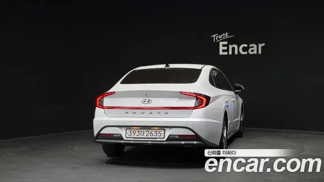 Hyundai Sonata 2021 — Фото 4/20