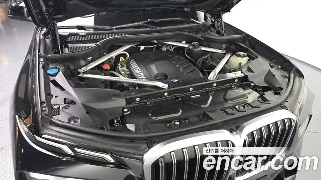 BMW X7 2025 — Photo 7/20