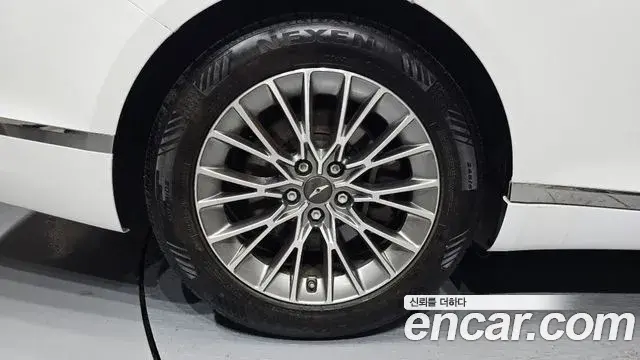 Genesis Electrified G80 2021 — Photo 5/20