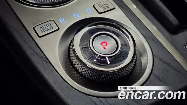 Genesis Electrified G80 2021 — Photo 9/20