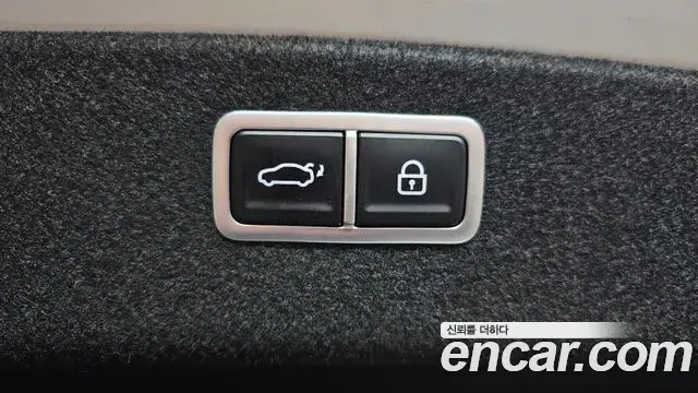 Genesis Electrified G80 2021 — Photo 18/20