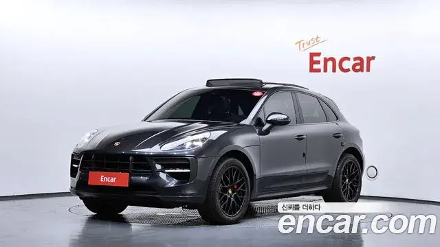 Porsche Macan 2021 — ფოტო 3/38