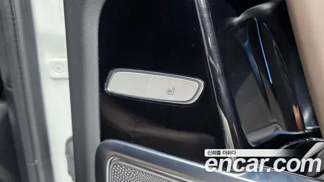 Mercedes-Benz G-Class 2025 — Şəkil 32/36