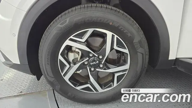 Kia Sportage 2024 — ფოტო 11/20