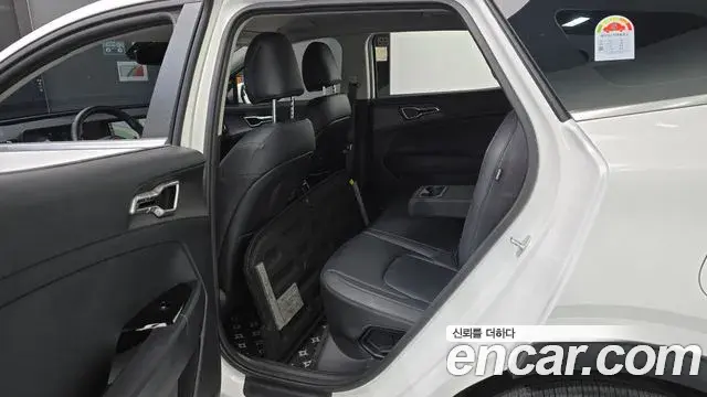 Kia Sportage 2024 — ფოტო 19/20