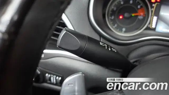 Jeep Cherokee 2019 — Şəkil 15/36