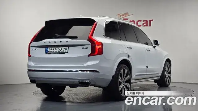 Volvo XC90 2021 — Фото 2/20
