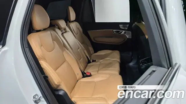 Volvo XC90 2021 — Фото 11/20